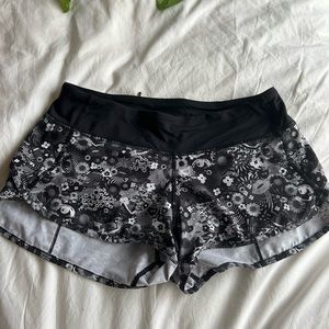 Lululemon Speed Up Low-Rise Lined Short